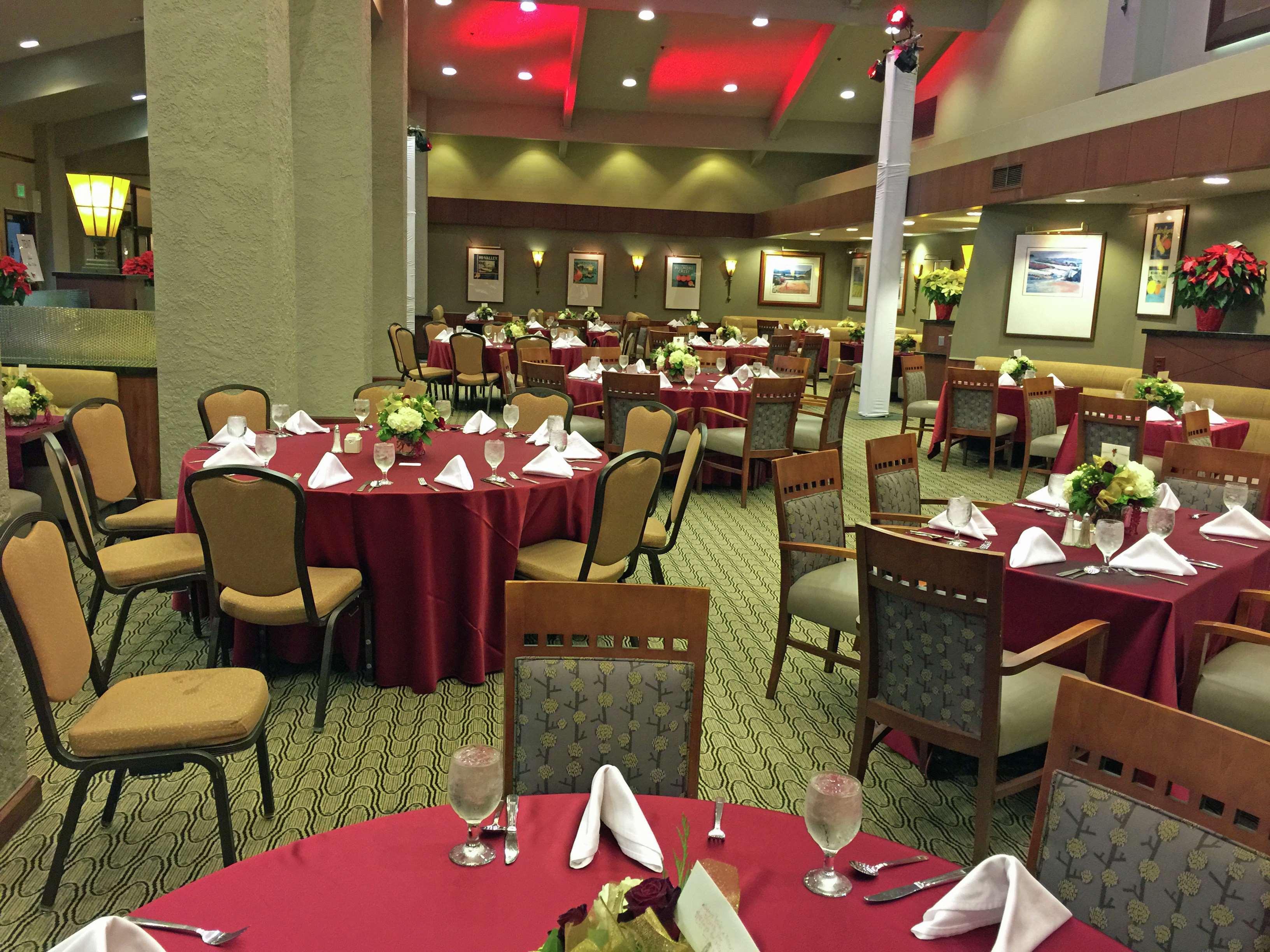 מלון Doubletree By Hilton בייקרספילד מראה חיצוני תמונה