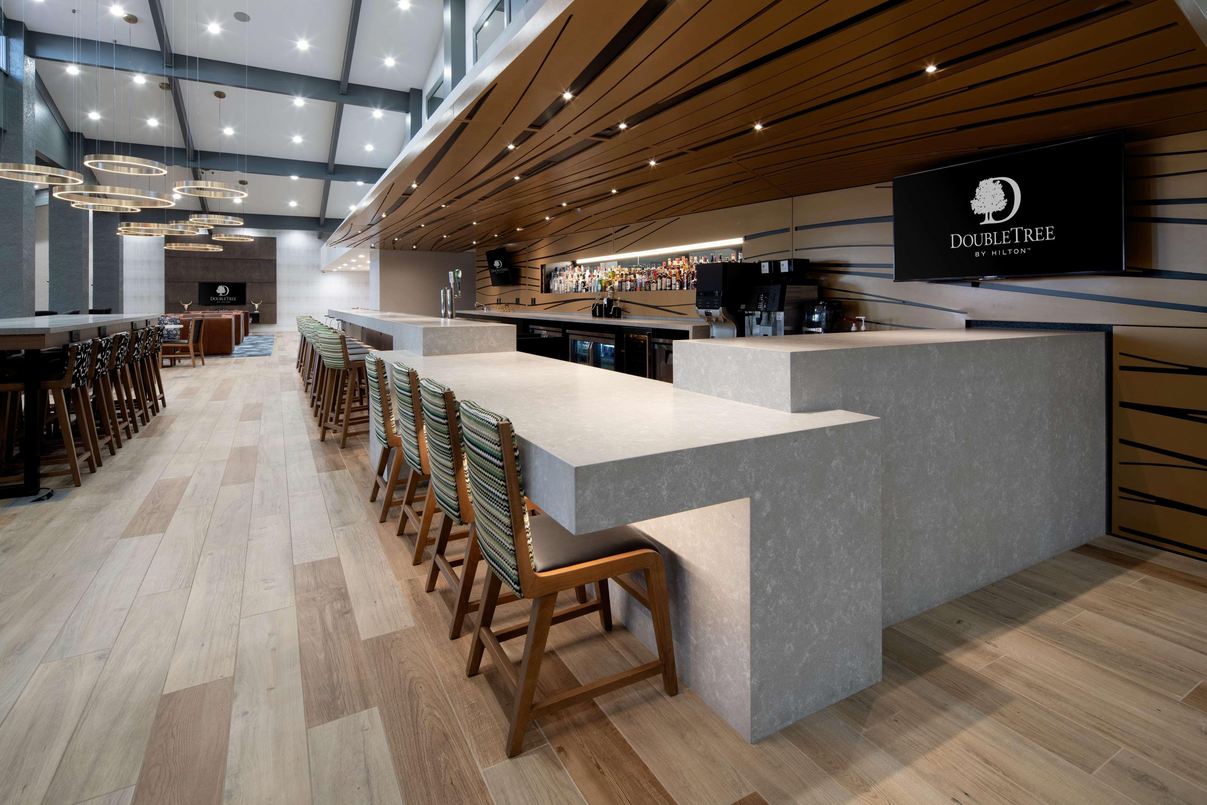 מלון Doubletree By Hilton בייקרספילד מראה חיצוני תמונה