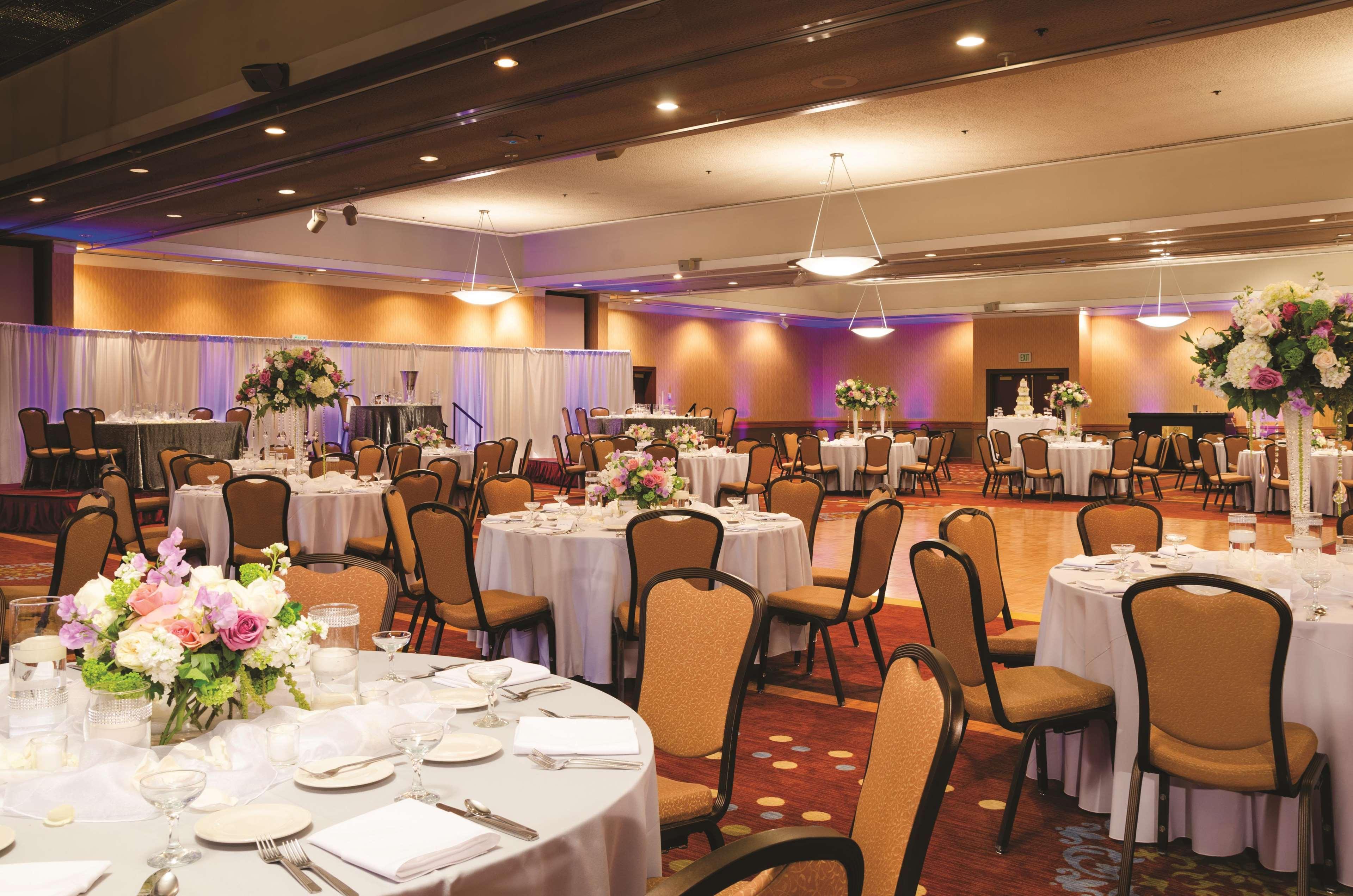 מלון Doubletree By Hilton בייקרספילד מתקנים תמונה