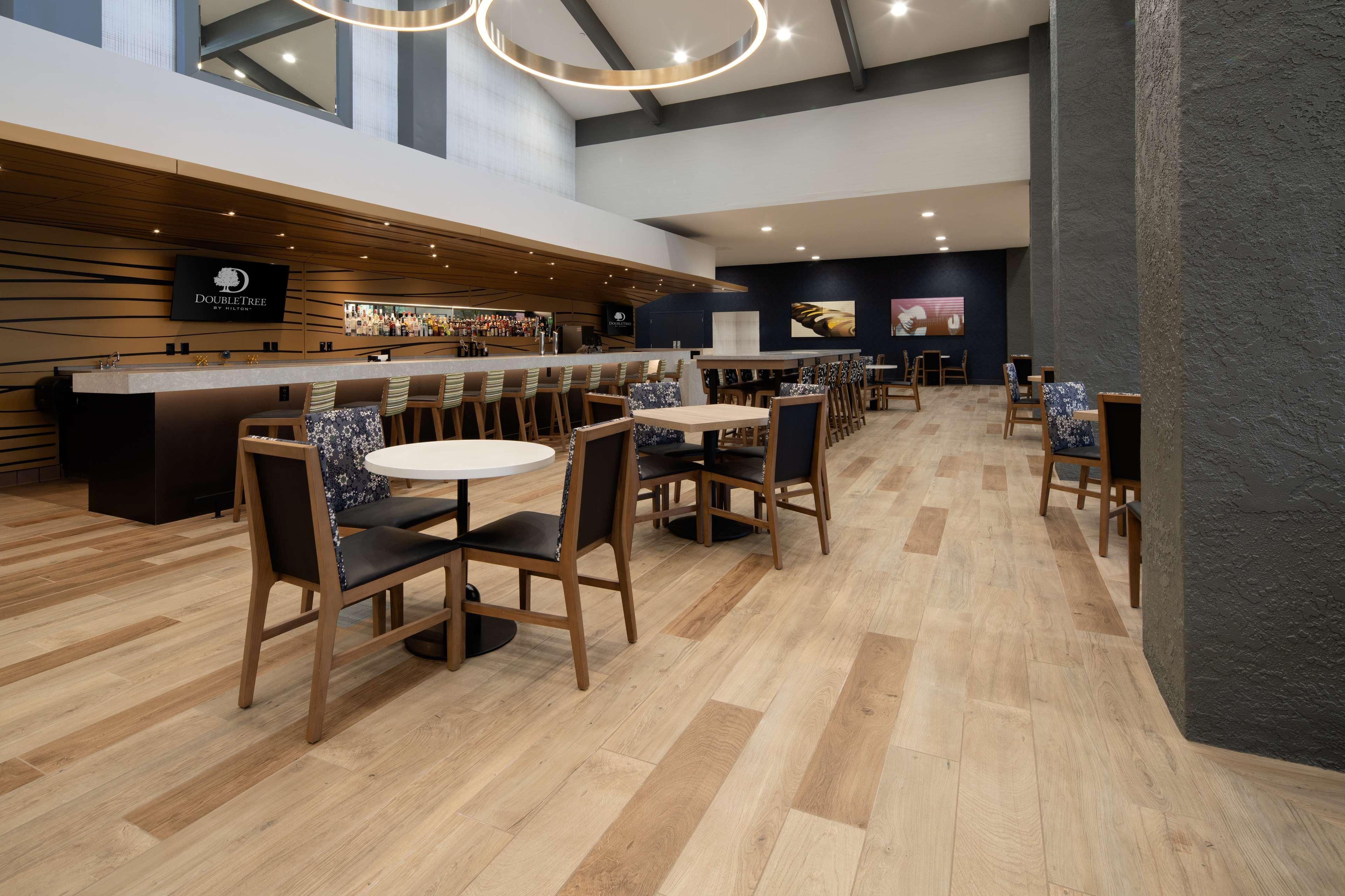 מלון Doubletree By Hilton בייקרספילד מראה חיצוני תמונה