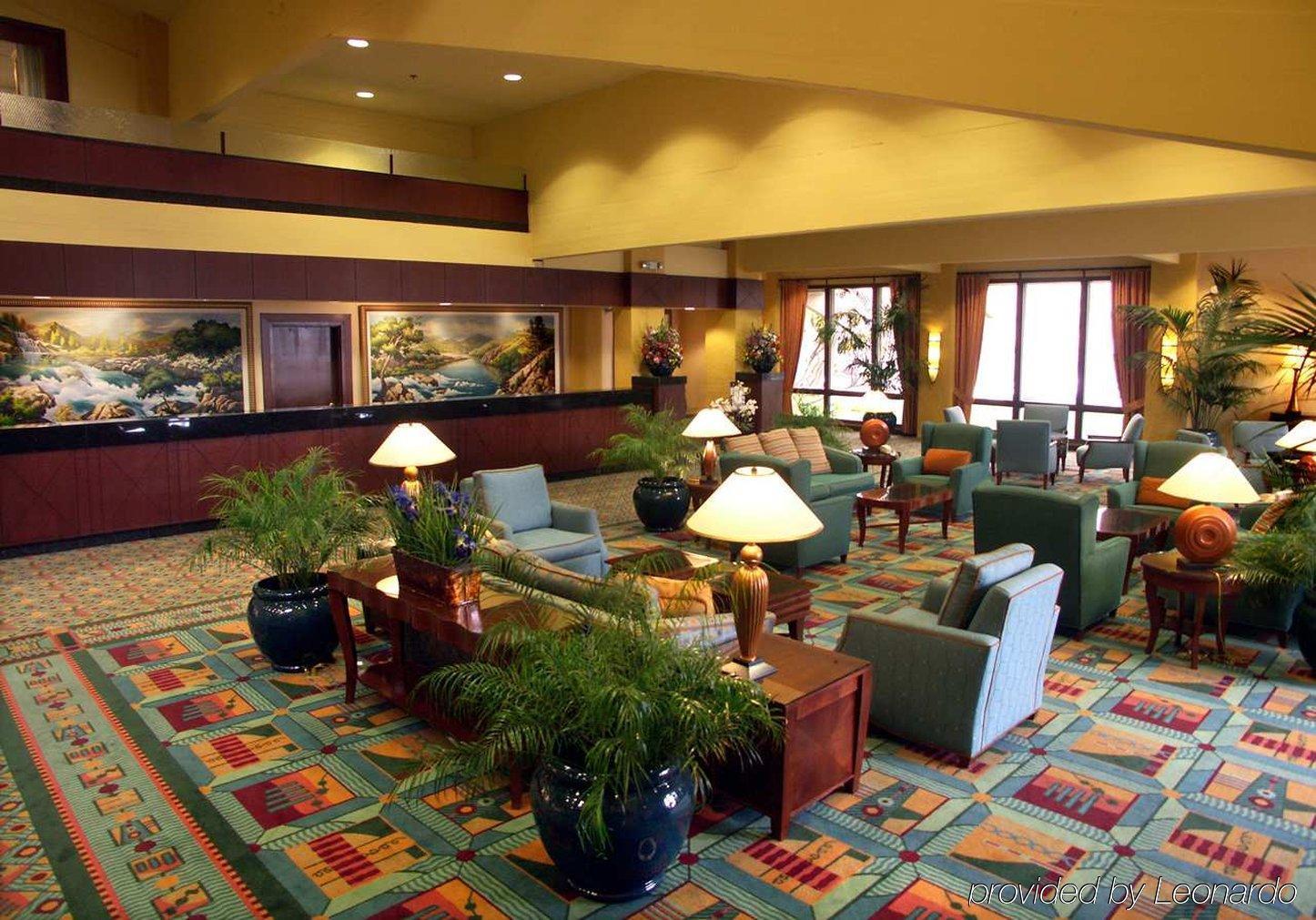 מלון Doubletree By Hilton בייקרספילד מראה פנימי תמונה