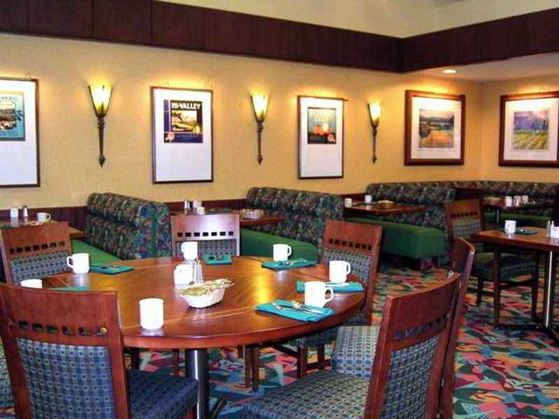 מלון Doubletree By Hilton בייקרספילד מראה חיצוני תמונה