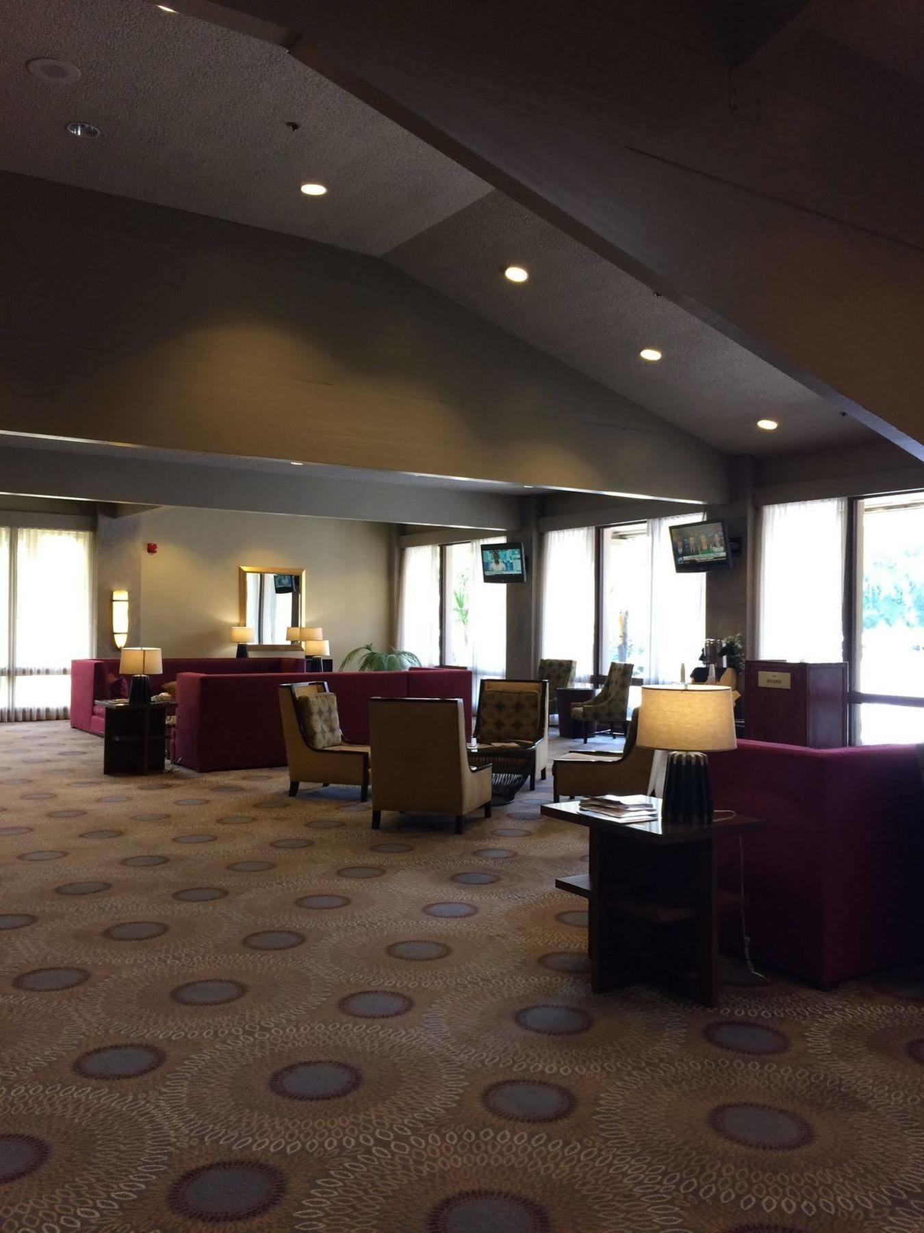 מלון Doubletree By Hilton בייקרספילד מראה חיצוני תמונה
